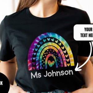 Camisa arco iris de orgullo retro personalizada, camisa de maestro personalizada, camisa personalizada, nombre personalizado, nombre de escuela personalizado, título de trabajo