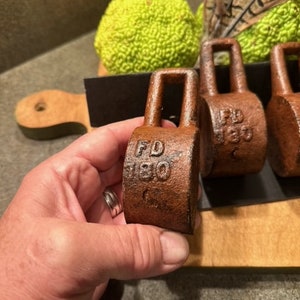 Vintage Cast Iron Scale Weights: Set of 5; Primitive Farmhouse Decor, Hunter's Decoy