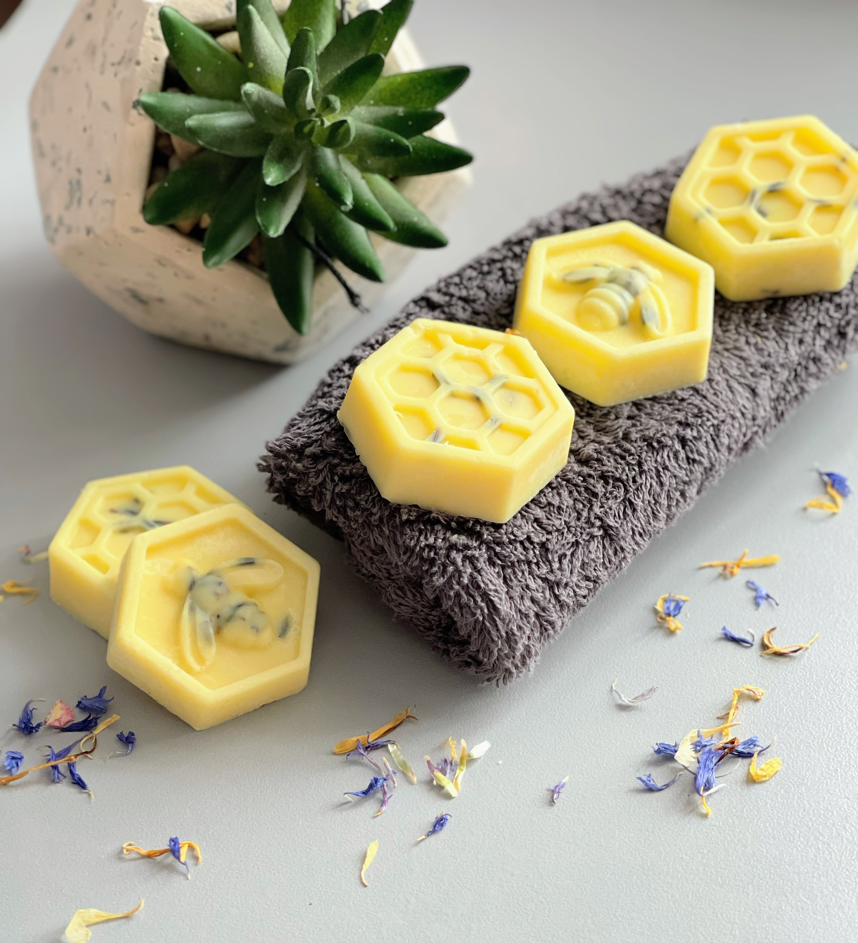 Bath melts honey bee bath bomb bumble bee gifts for her mum Etsy