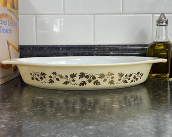 Vintage Pyrex Golden Acorn Open Baker Casserole Dish | 1 1/2 Quart Golden Acorn Casserole | Pyrex Vintage Promotional Gold Pattern Casserole