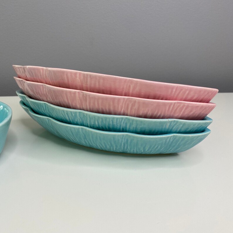 MCM Pink & Blue Art Pottery 5 Piece Chip and Dip Set Made in the USA Divided Crescent Serving Dish Veggie Tray Tidbit Snack Dish Vintage image 6
