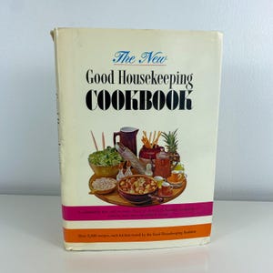 Vintage 1963 Good Housekeeping Cookbook: Collectible Recipe Book