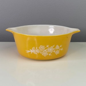 Vintage Pyrex Butterfly Gold 2 II Round Casseroles w/Lid 472 Harvest Gold Butterfly Gold Redesigned image 2