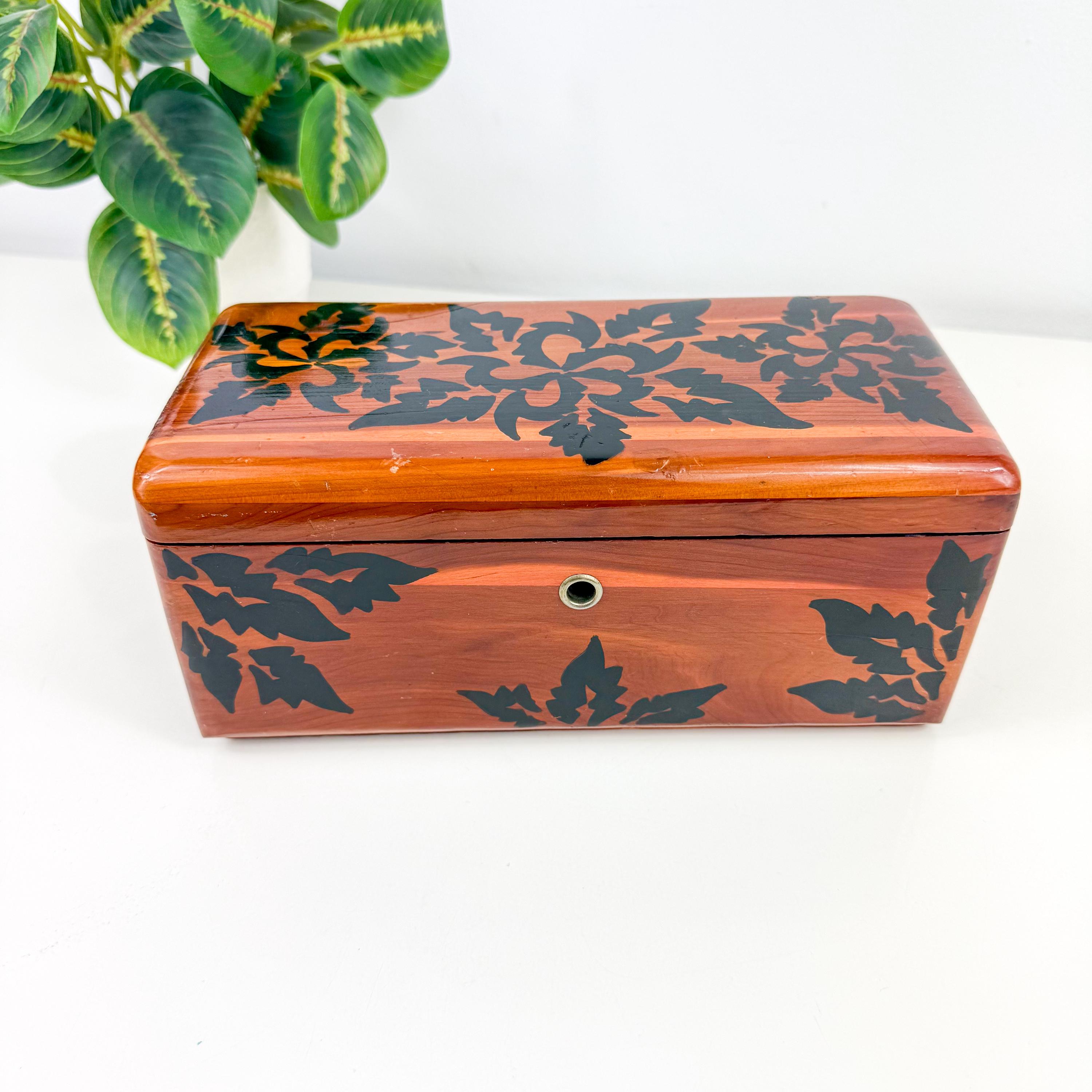 Vintage Lane miniature Cedar Chest Wood Box, Mini Hope Chest, Jewelry…