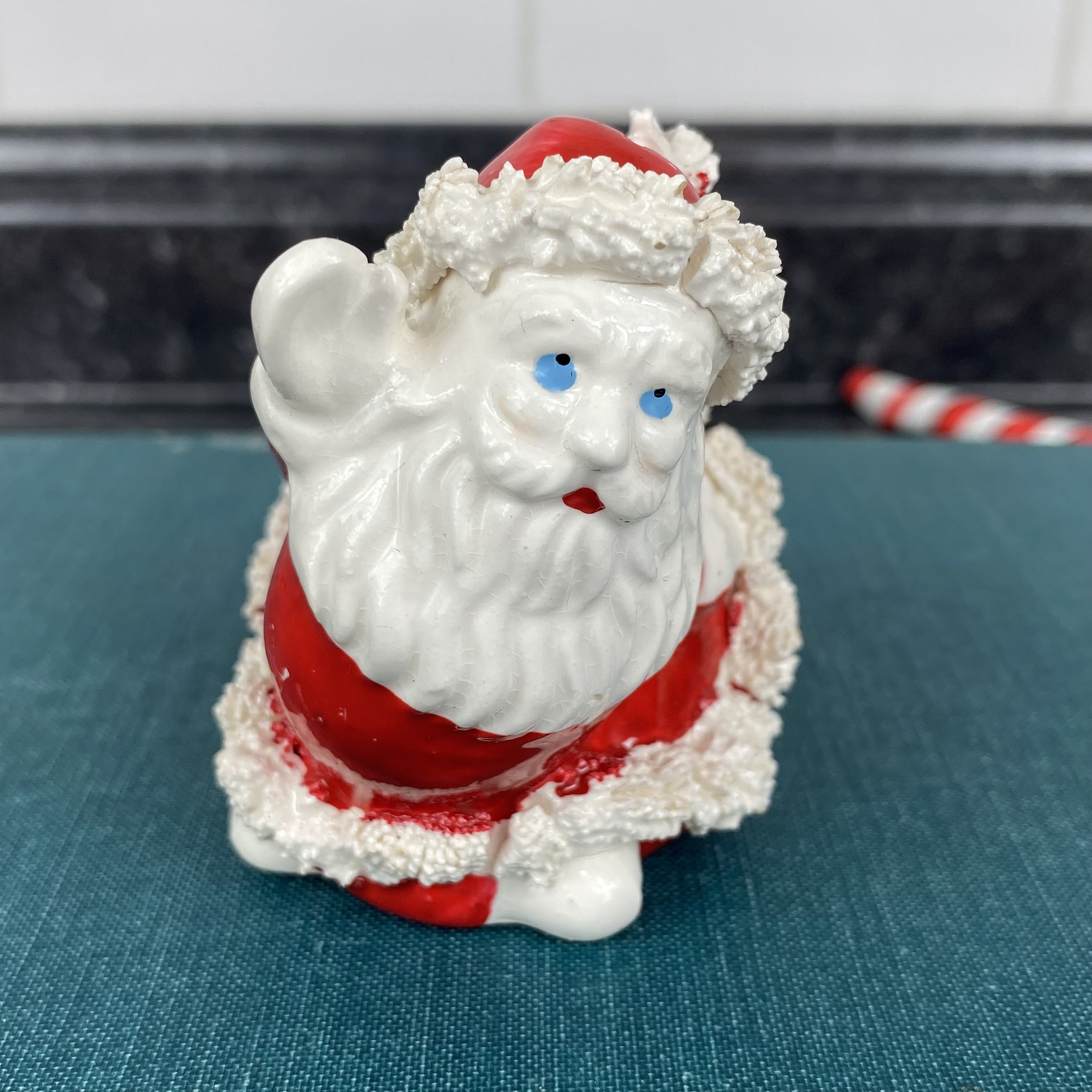 Vintage 1950s Spaghetti Santa Claus Salt & Pepper Shakers