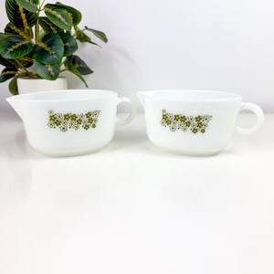 Vintage Pyrex Gravy Boat: Spring Blossom Green Floral Pattern