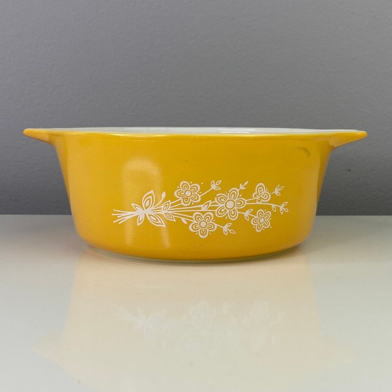 Vintage Pyrex Butterfly Gold 2 II Round Casseroles w/Lid 472 Harvest Gold Butterfly Gold Redesigned image 1