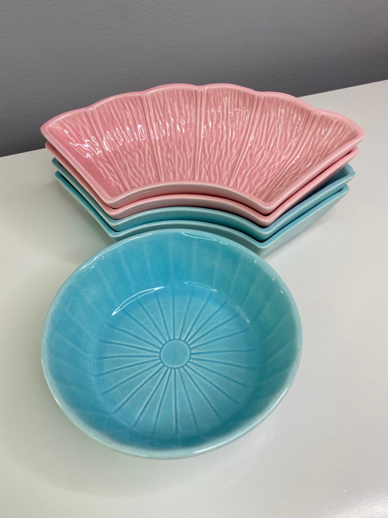 MCM Pink & Blue Art Pottery 5 Piece Chip and Dip Set Made in the USA Divided Crescent Serving Dish Veggie Tray Tidbit Snack Dish Vintage image 5