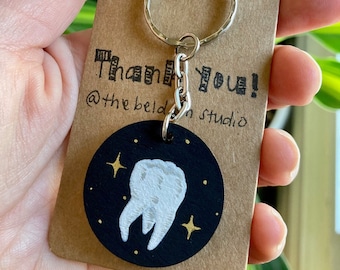 TOOTH KEYCHAIN, macabre accessories, goth gifts, witchcore, witchy keychain