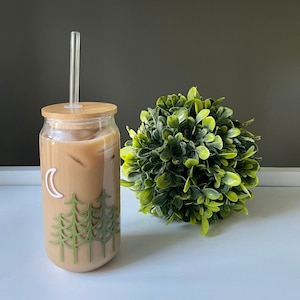 Nature Themed Drinking Glass, Nature Iced Coffee Glass Jar, Glass Can Cup with Lid and Straw, Gifts for Women
