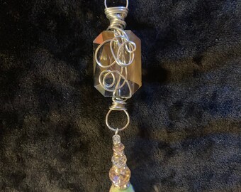 Ornamento de medios mixtos/con un cristal arco iris / pintado a mano verde verde perla / rhinestone accesorios, cristales facetados y caja de regalo.