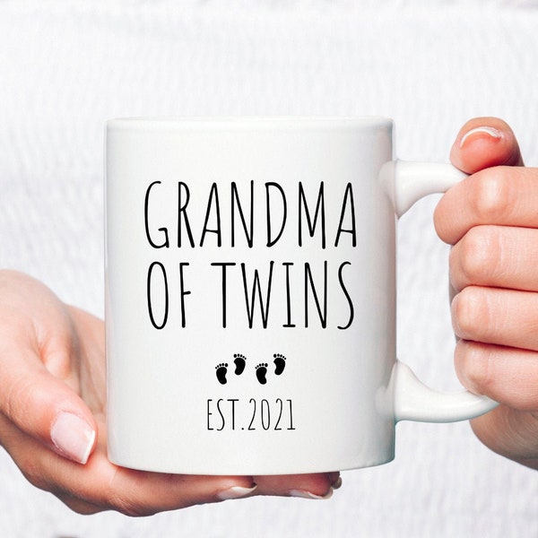 Grandma of twins coffee mug,Twin pregnancy announcement,Twin grandma gift,Twins grandma gift idea,Reveal gift for grandma,Expecting twins