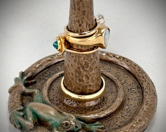 Tree Frog Ring Holder
