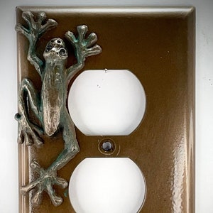 Tree Frog Outlet Cover