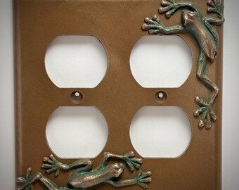 Tree Frog Double Outlet Cover