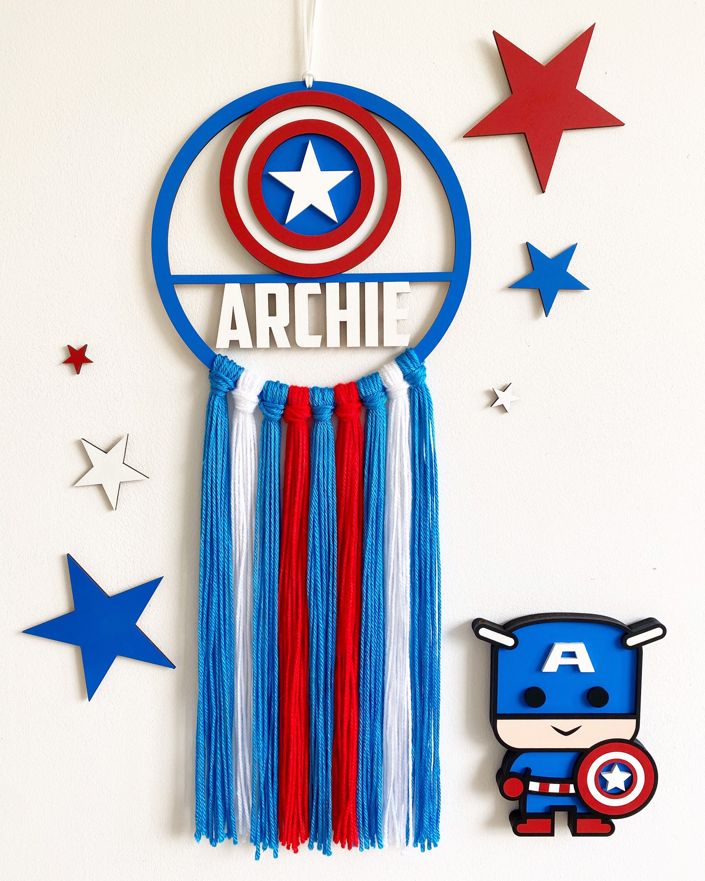 Madera personalizada con el nombre Capitán América | Etsy