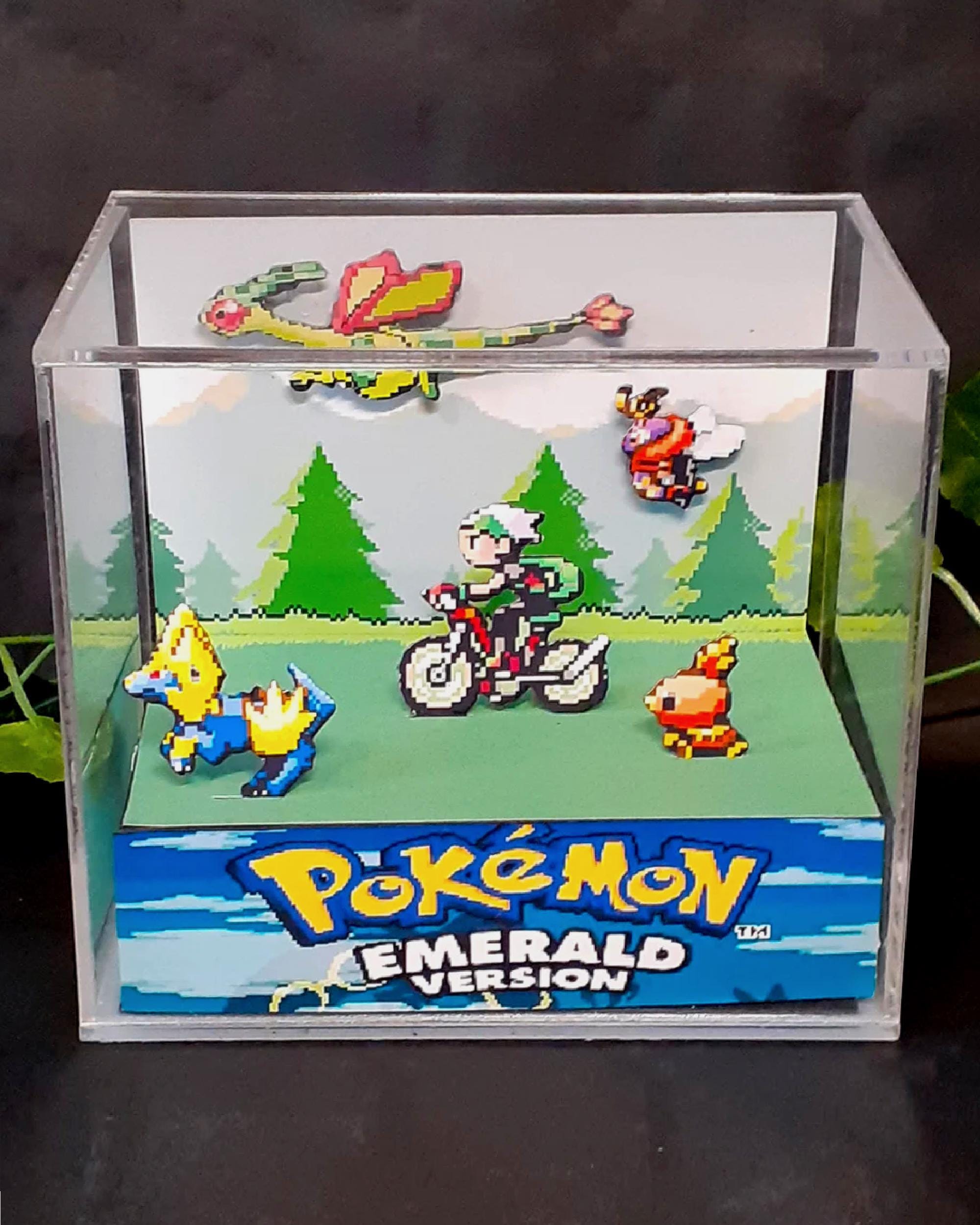 ポケットモンスター エメラルド ミニチュアディスプレイ Pokémon Emerald Acrylic Cube Diorama, Handmade Game Boy Advance