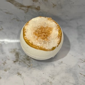 Love Spell Gold Geode, Bath Bombs, Valentines Day, Bath Lover, Valentines Gift, Handmade Bath Fizzy, Aromatherapy, Luxurious Bath Soak