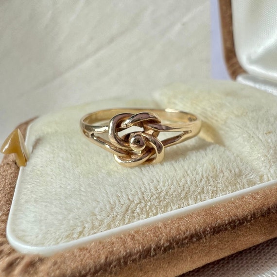 Vintage 9ct Gold Victorian Style Knot Ring - image 2
