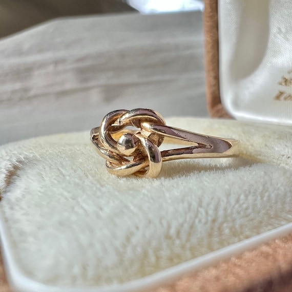 Vintage 9ct Gold Victorian Style Knot Ring - image 1