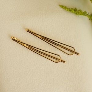 2 Pc Minimalist Bobby Pin, Geometric Shape Barrette, Gold or Silver Minimalist Hair Pin, Simple Hair Clip Personalized gift, Gifts for women