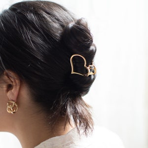 Hair clip, Gold hair clip