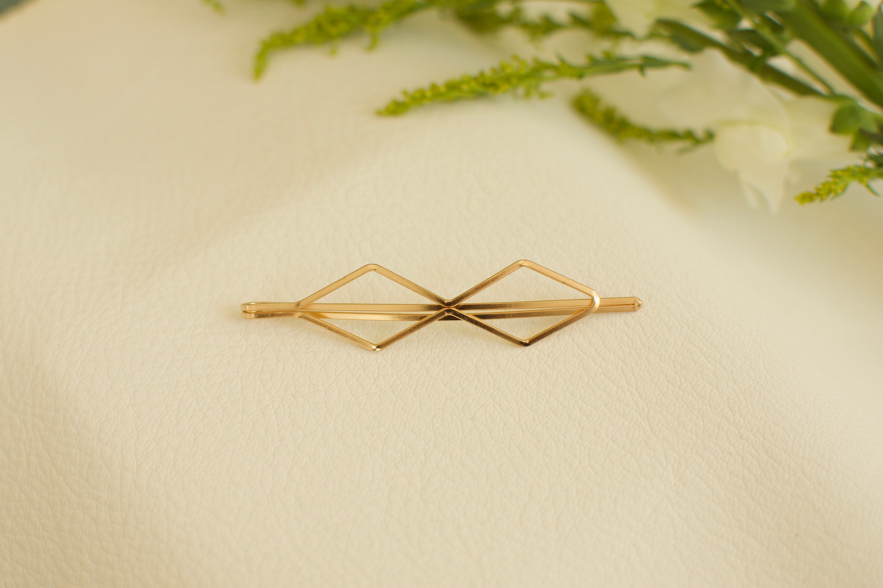 Set of 3 Minimalist Hair Pins Diamond Shaped Hair Clips Metal Etsy