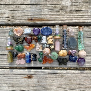 Crystal Carving Capsule Confetti| Choose your quantity| Mini Carvings