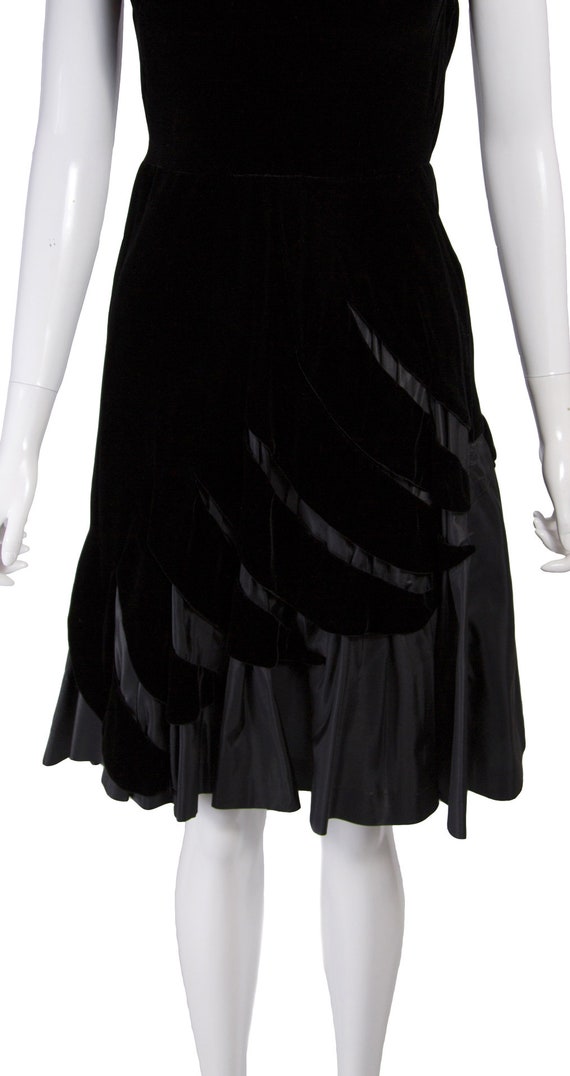 Vintage 1940s Black Velvet Cocktail Dress - image 5