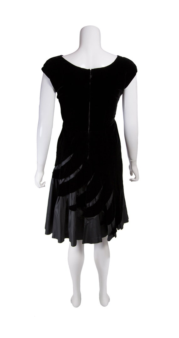 Vintage 1940s Black Velvet Cocktail Dress - image 2
