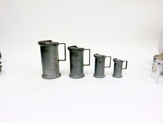 Vintage Wear-Ever Embossed Tin Metal 1-Cup Measuring Cup