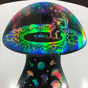 Trébucher sur des champignons spatiaux - Sticker vinyle holographique trippy de marque Shroomaniac