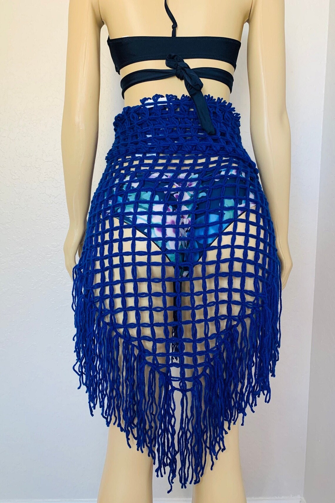 Sexy Fringed Trim Hollow Out Lace Up Backless Swimwears main image 0