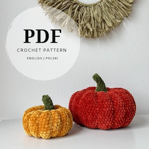 Peut inclure: Patron de crochet PDF pour deux citrouilles, une orange et une rouge, avec une surface texturée. Le patron est disponible en anglais et en polonais.
