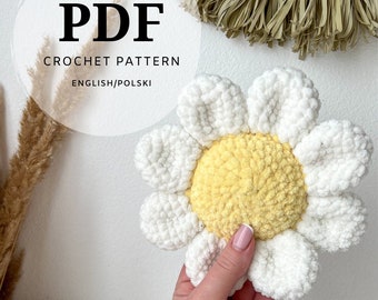 crochet pattern for a mini daisy made of velvet yarn, decoration for a girl's room, toy for a girl