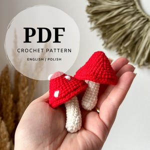 Häkelanleitung für Mini-Fliegenpilze aus Baumwollgarn, Weihnachtsbaum- oder Schlüsselanhänger-Anhänger