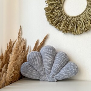 Crochet Pattern for a Shell-shaped Pillow, Fashionable Room Decoration ...