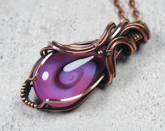 Collier pendentif fait main en verre avec fil de cuivre en spirale Moonglow : Bijoux artisanaux en gelée royale