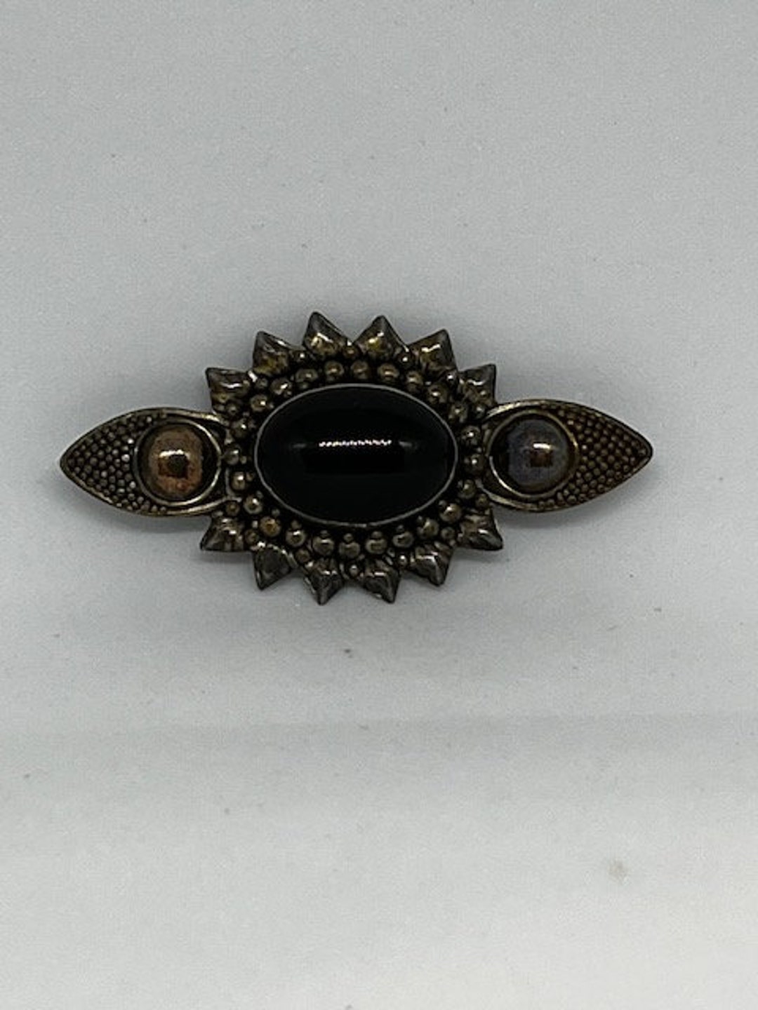 Broche Ancienne En Cabochon Argent Niellé - Fin XIXe Siècle - Occasion Vintage