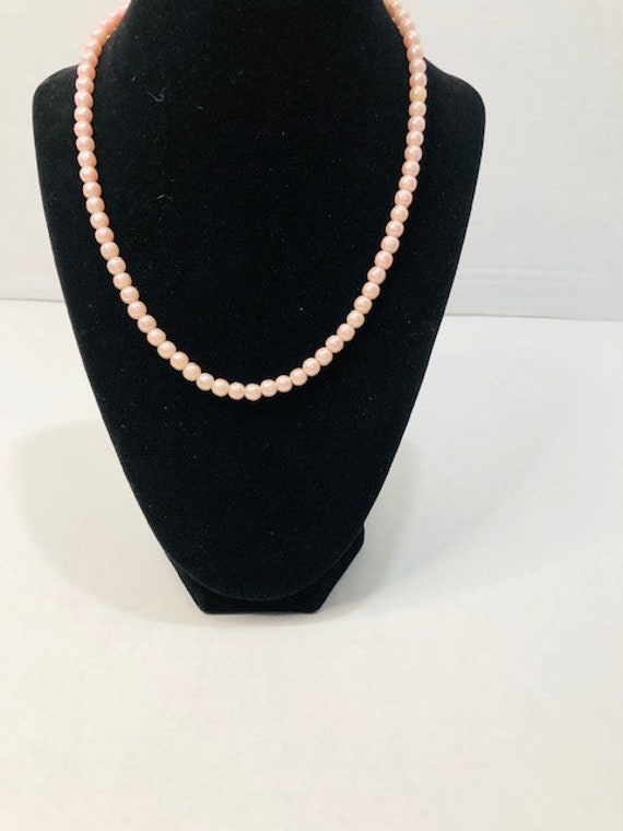 Vintage Faux Pink Pearl Necklace. Mid Century Mod… - image 4