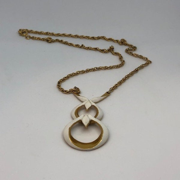 Crown Trifari White Enamel Gold Tone Pendant Necklace. 1970s Jewelry