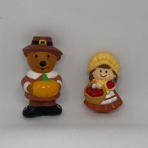 Thanksgiving Russ Pilgrim Girl and Gibson Greeting Pilgrim Bear Pins