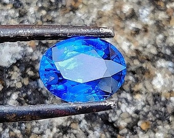 SOMPTUEUX SAPHIR NATUREL CORNFLOWER BLUE 5mm T.PRINCESS 0,83ct 
