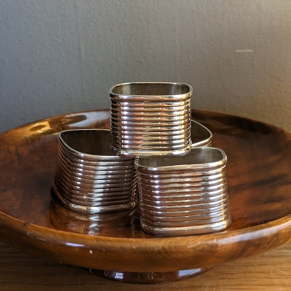 Set of 4 silver napkin rings