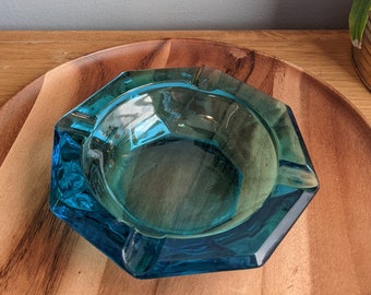 for Home Decor and Father's Day Gift UMEIED Heavy Glass Ashtray 7.0+4.6 Round Glass Ashtray Set 2 Pack for Home Decor and Father's Day Gift UMEIED Heavy Glass Ashtray 7.0+4.6 Round Glass Ashtray Set 2 Pack