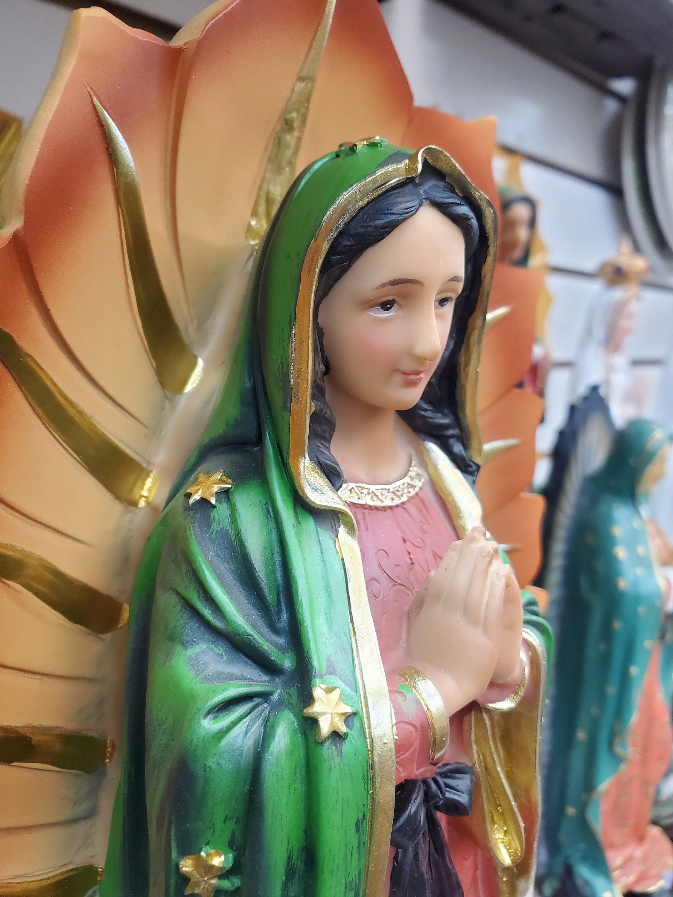 Statue De La Vierge De Guadalupe En Acrylique - Décoration Maison Et Jardin (30x17 Cm) - 2