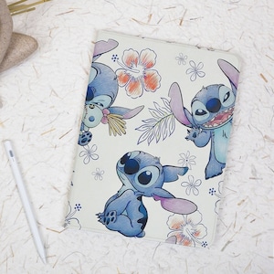 Flower Cute Stitch iPad Case with Apple Pencil Holder Cover for iPad Air 7/6/5/4 13"11" New M4 M3 iPad Pro 12.9", iPad 11 10 9 Gen, Mini 6/7