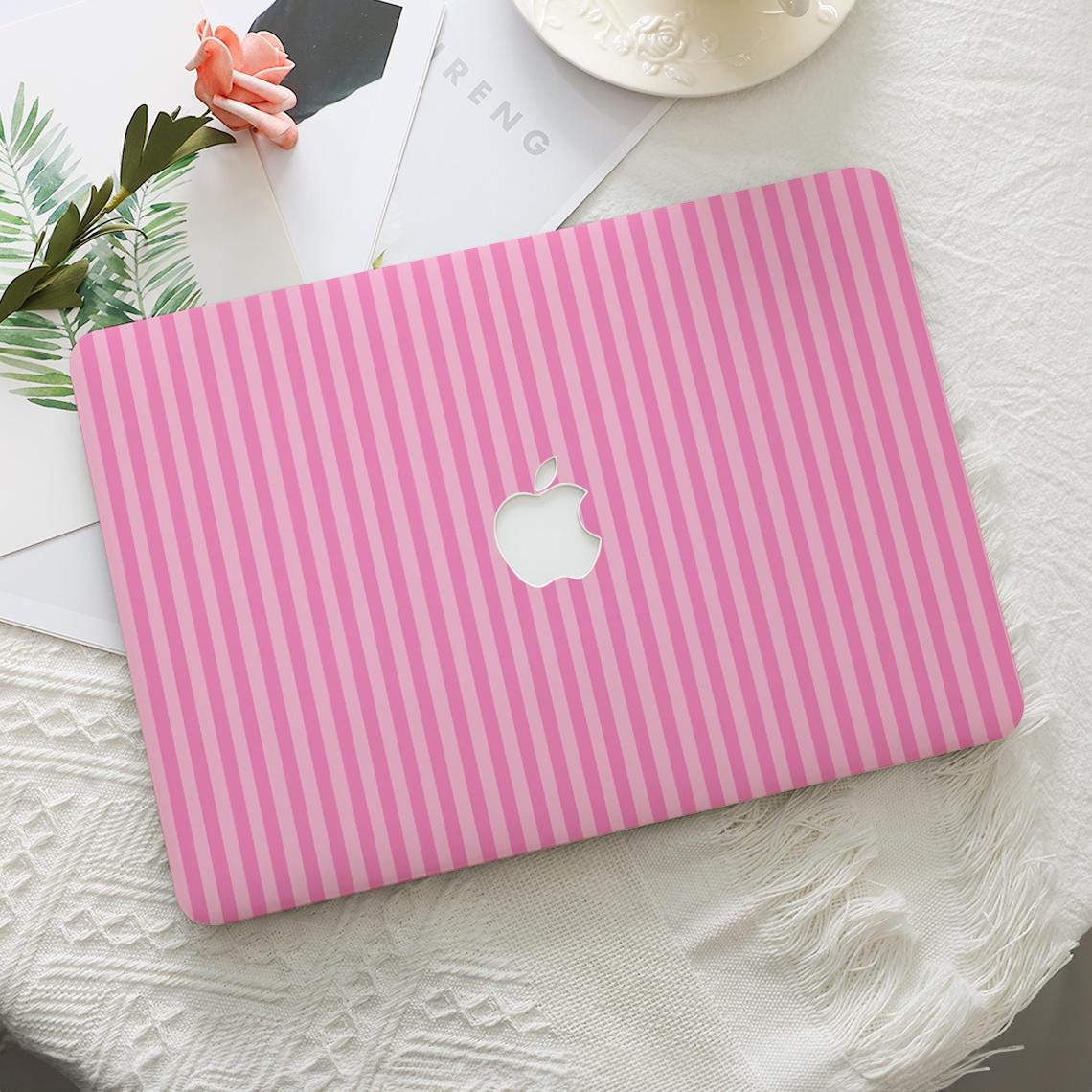 Pink Line Minimalist MacBook Protective Hard Case Laptop Cover for