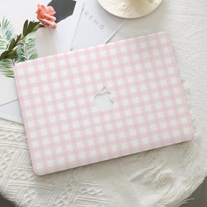 Geruit Roze Wit Eenvoudige Harde Beschermende Macbook Case Mac Laptop Cover Voor 2025 Nieuwe Macbook Air 15/13/11, Pro 16/15/14 Inch 2024 M4 M3 M2 M1