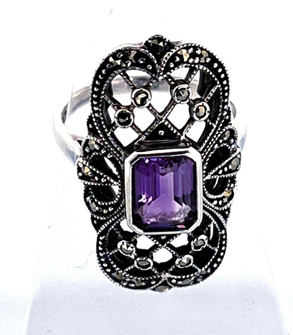 マーカサイトとアメジストの刻印入り 925 シルバー製 JewelAriDesigns